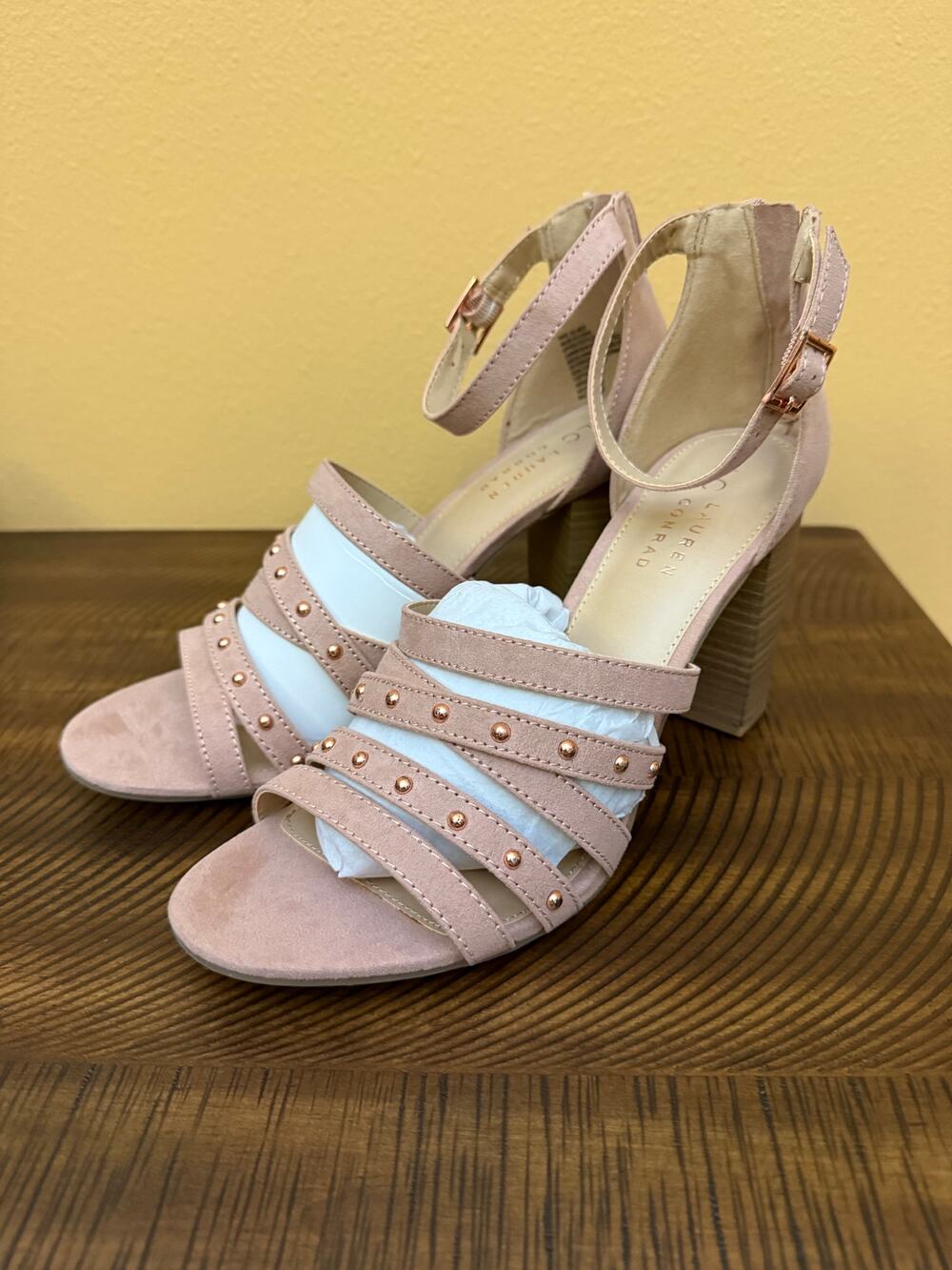 LC Lauren Conrad Torte strappy block heels suede mauve pink color 9.5 NEW $60